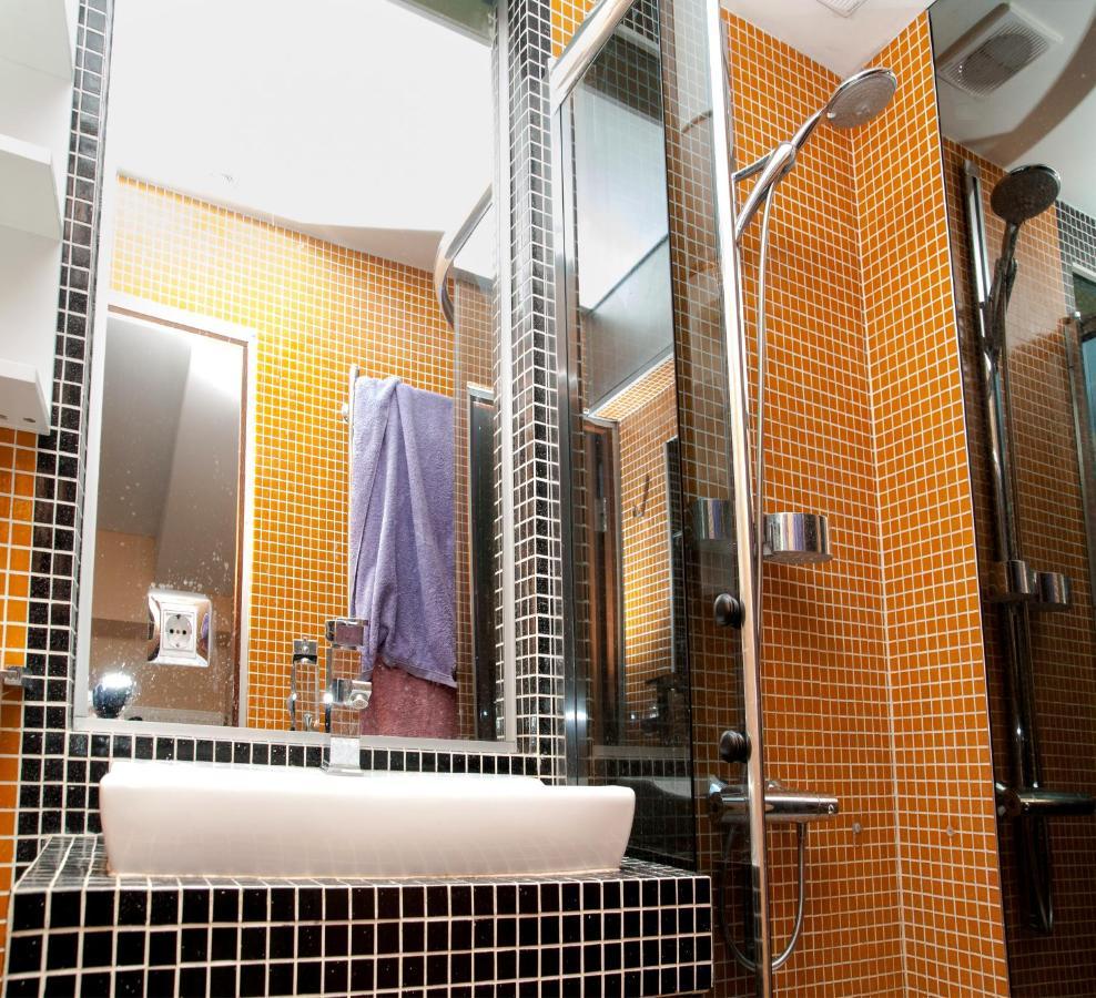 Apt In The Center Of The Town Near The Opera House Apartment Лвив Екстериор снимка
