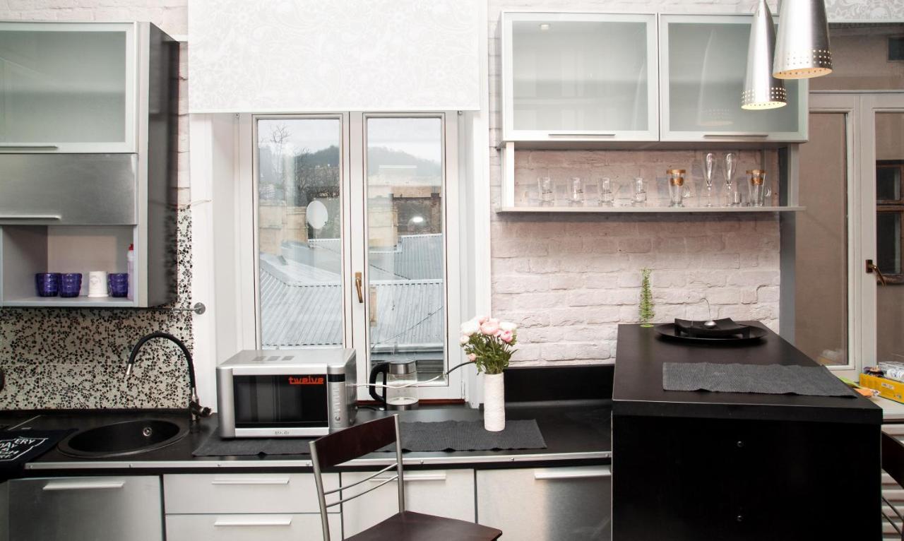 Apt In The Center Of The Town Near The Opera House Apartment Лвив Екстериор снимка